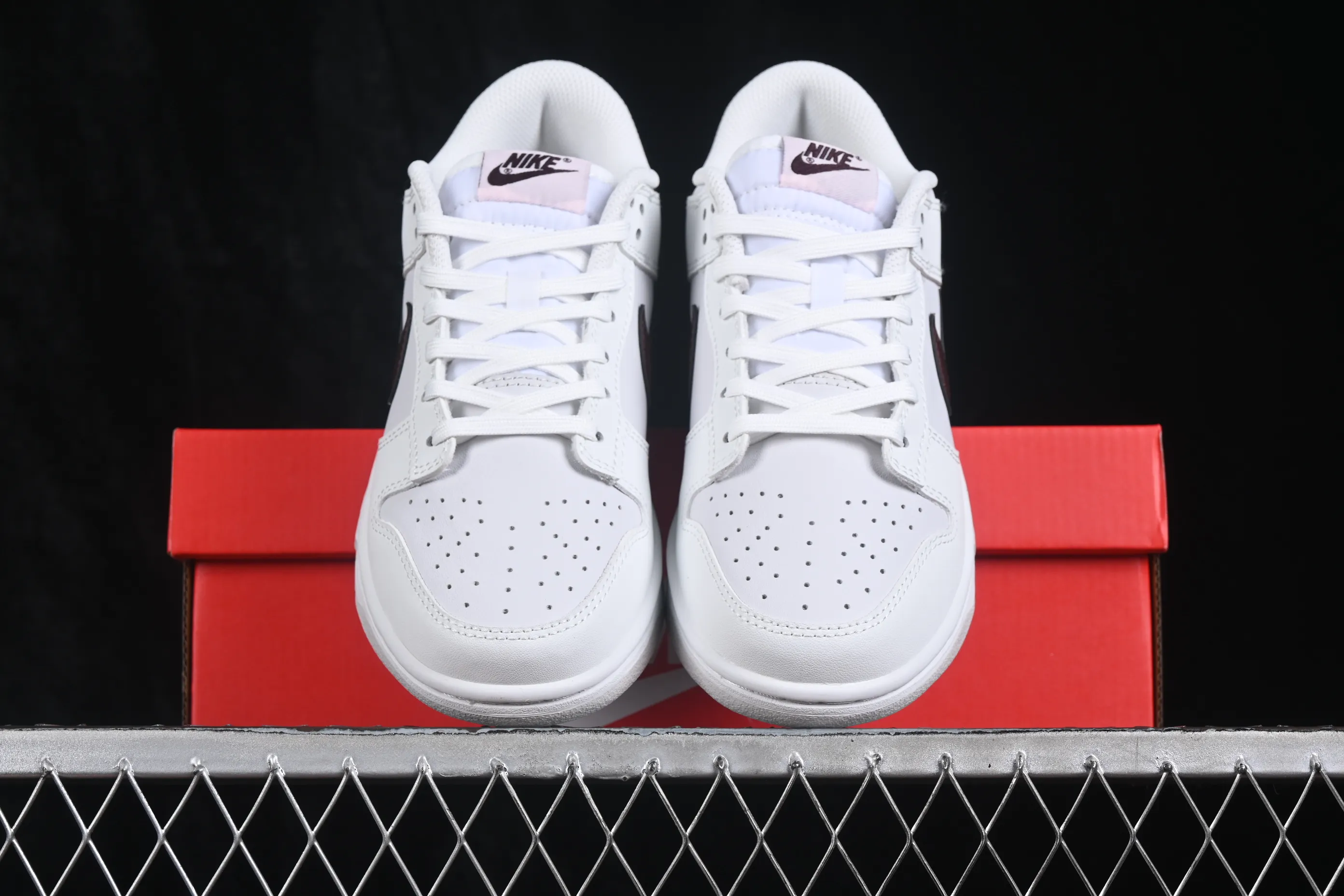 All categories Nk SB Dunk series Nk SB Dunk Low low-top sneakers Nike SB Dunk Low low-top casual sneakers IM6025-121
